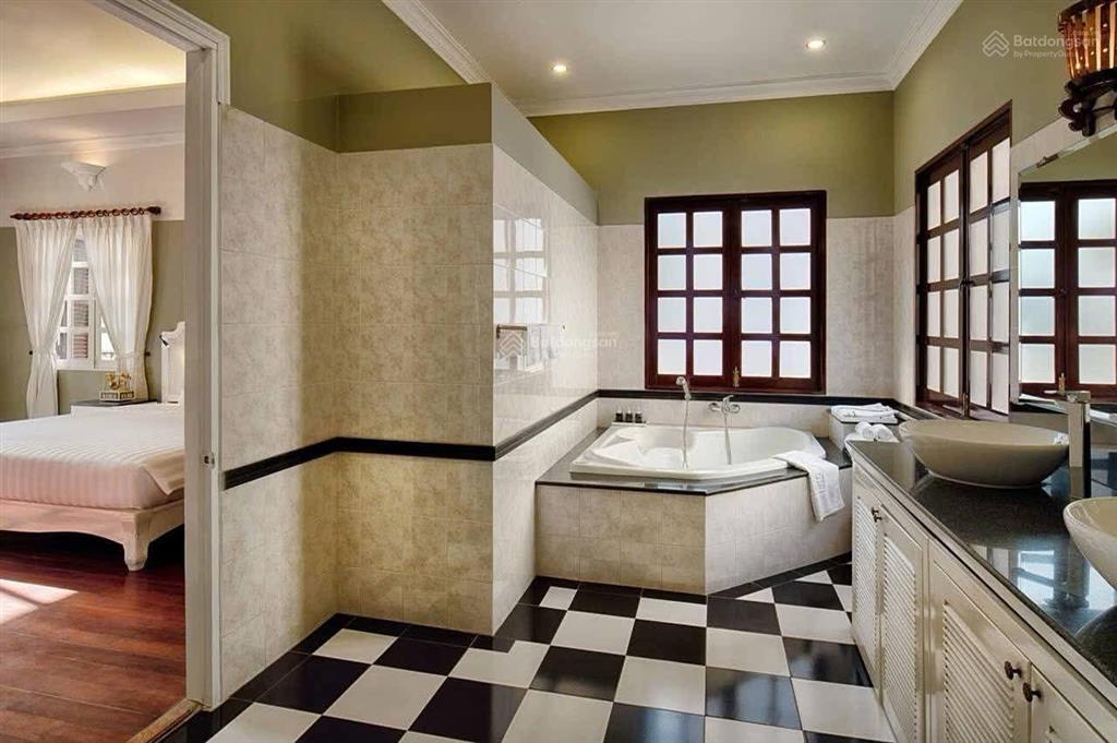 Cho thuê biệt thự sân vườn xuân thủy, thảo điền