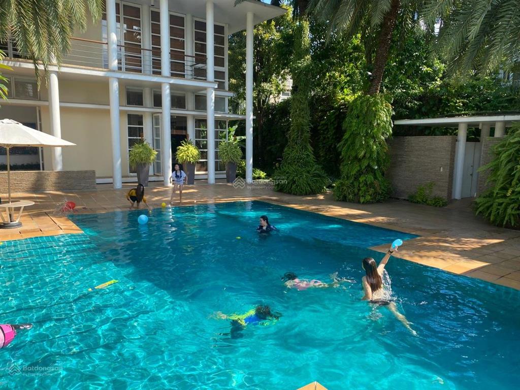 Bán siêu biệt thự sân vườn cực vip hiếm có tại thảo điền quận 2. diện tích 3300m2