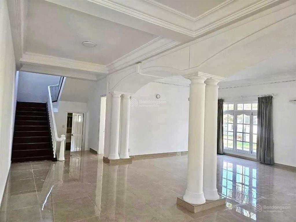 Cho thuê biệt thự sân vườn trần ngọc diện