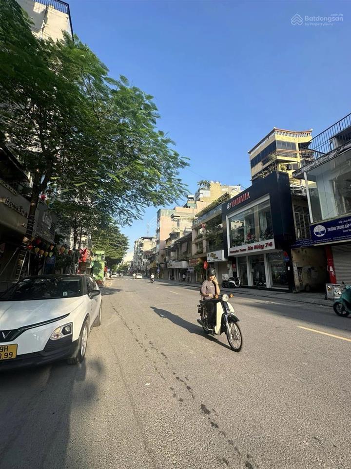 Khâm thiên  nhà mặt phố  giá mặt ngõ  vỉa hè rộng  kinh doanh đa dạng