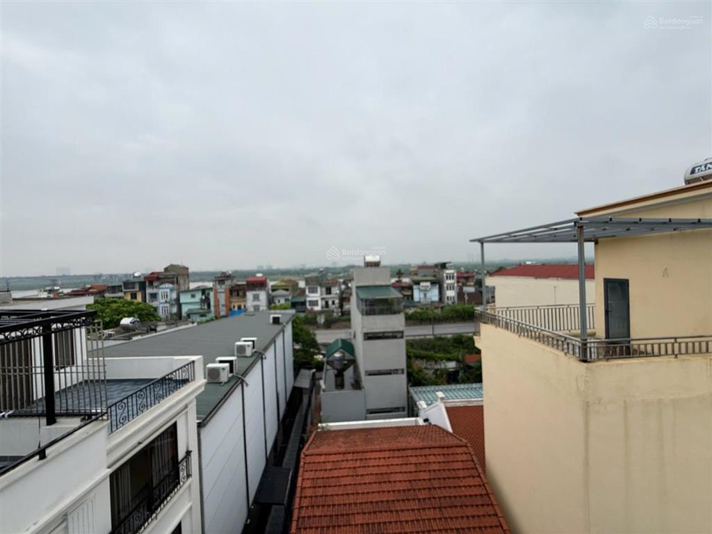 Nguyễn khoái  sau qh cách 1 nhà ra mặt đường  nhà đẹp thừa công năng