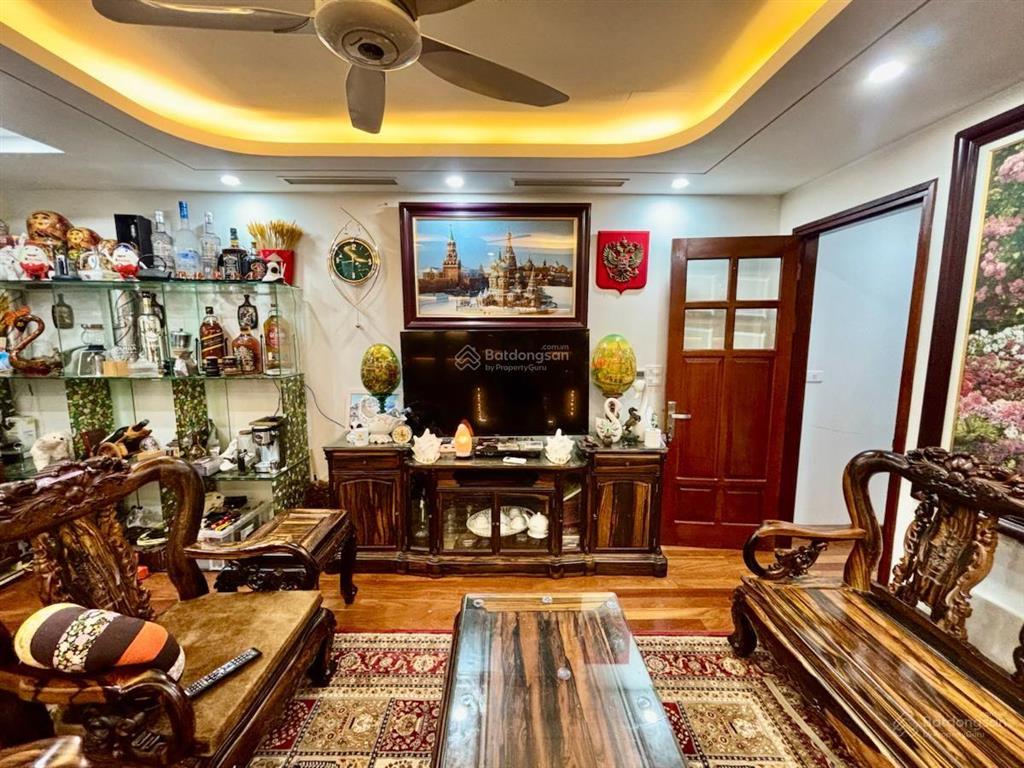 Nguyễn chánh  cách 1 nhà ra phố, đường 3 ô tô tránh vỉa hè  tòa nhà văn phòng kết hợp ở, kd