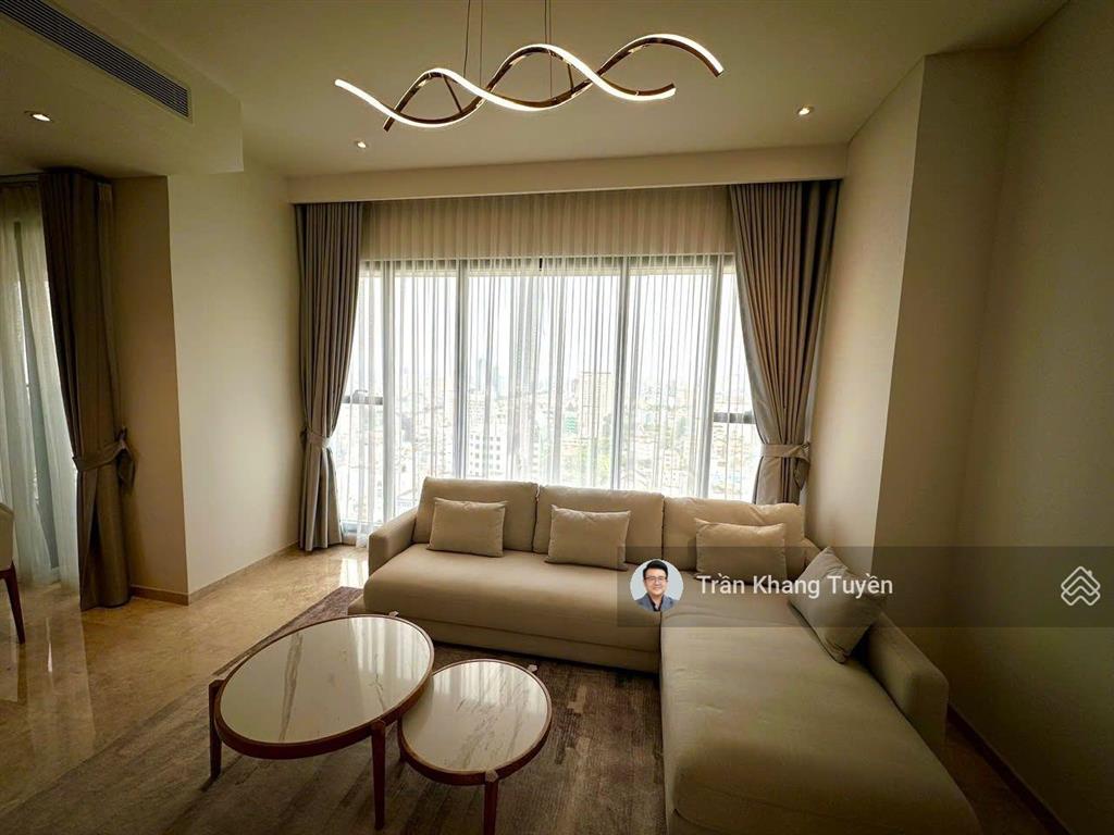 Hot căn hộ 3pn thang máy riêng + chỗ đậu xe ô tô cực hiếm