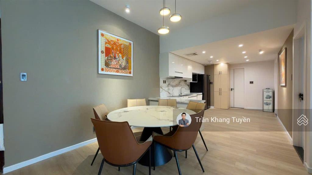 [bán gấp] căn hộ 2pn  view trực diện nhà thờ đức bà