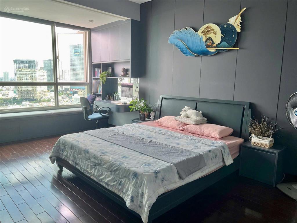 Bán căn góc tầng cao view bitexco, view cầu thủ, view tàu metro thiêm 3 pn the manor