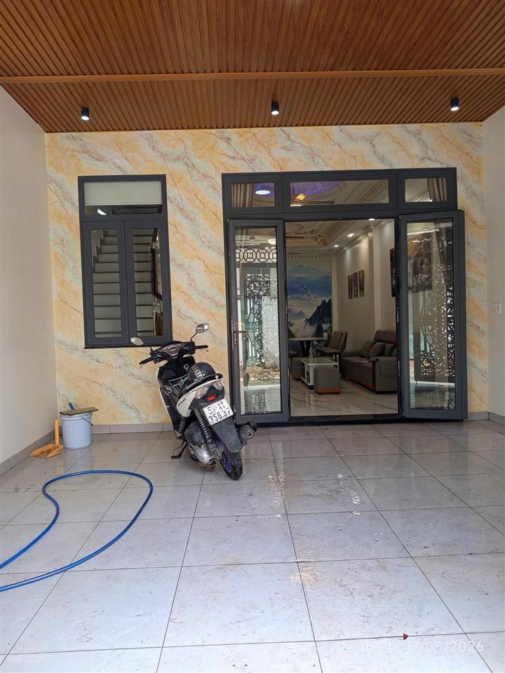 Bán nhà 3 lầu mới đẹp nội thất đầy đủ
