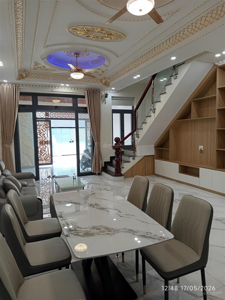 Bán nhà 3 lầu mới đẹp nội thất đầy đủ