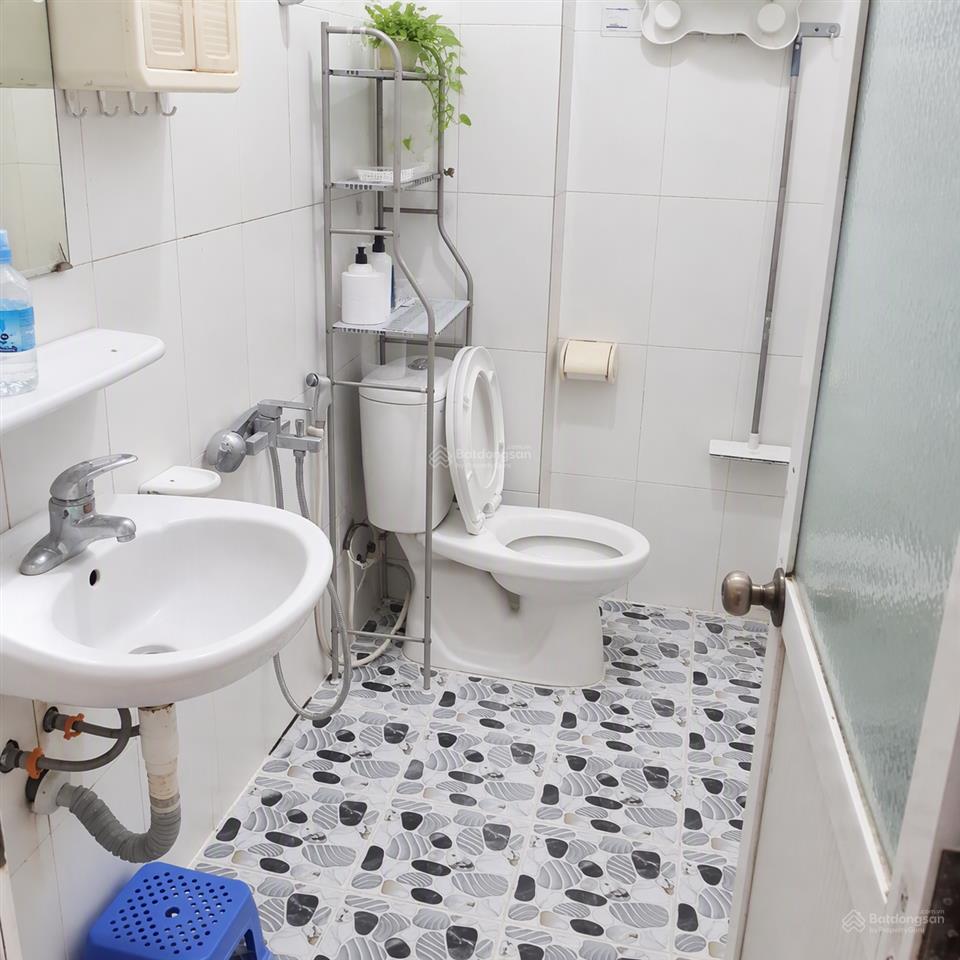 Cho thuê căn 1pn 35m2 chỉ 3tr  gần hồ tây, trúc bạch
