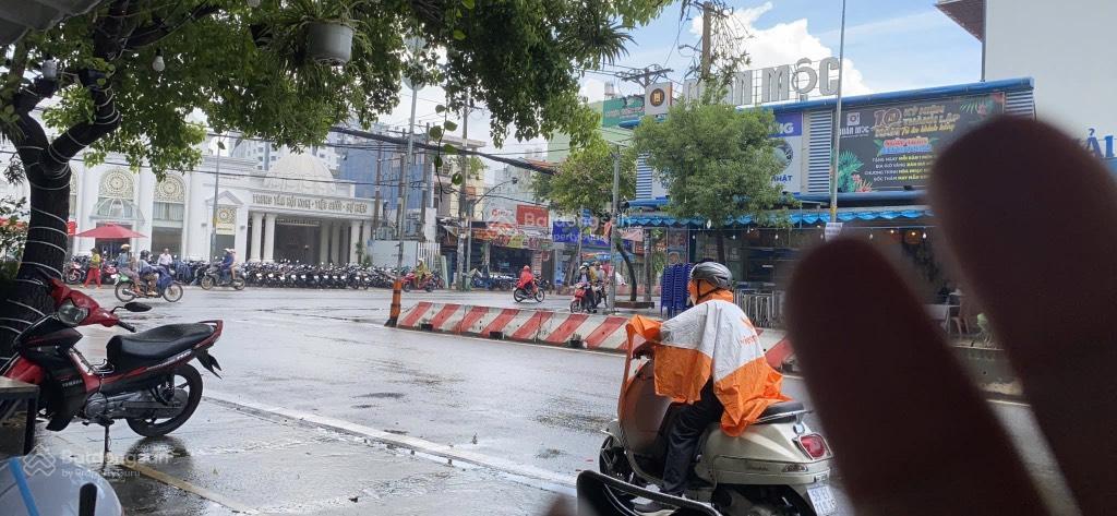 Bán nhà mặt tiền phan văn hớn  ngang 7m  dt 115m2 (thực tế được 125m2) dòng tiền cho thuê ổn định