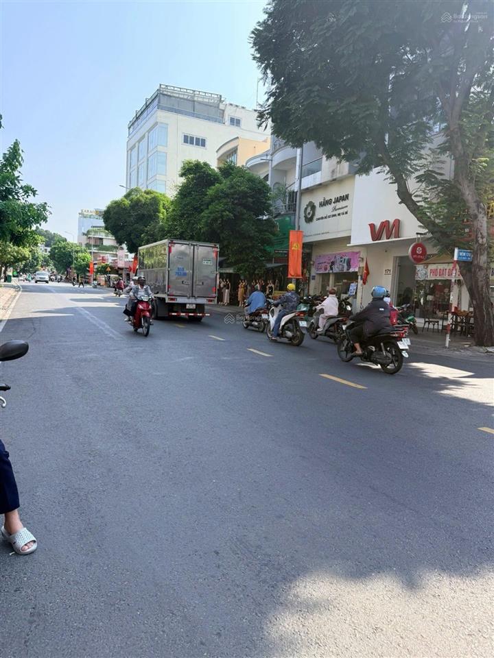 Nhà xây kiểu biệt thự mini đẹp khu vực tân sơn nhì  102m2  ngang 18m  15 tỷ