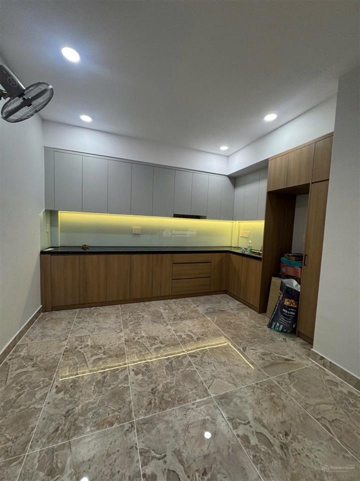 Bán nhà mặt tiền gần trường đh công thương, đường lê trọng tấn, xe hơi vi vu
