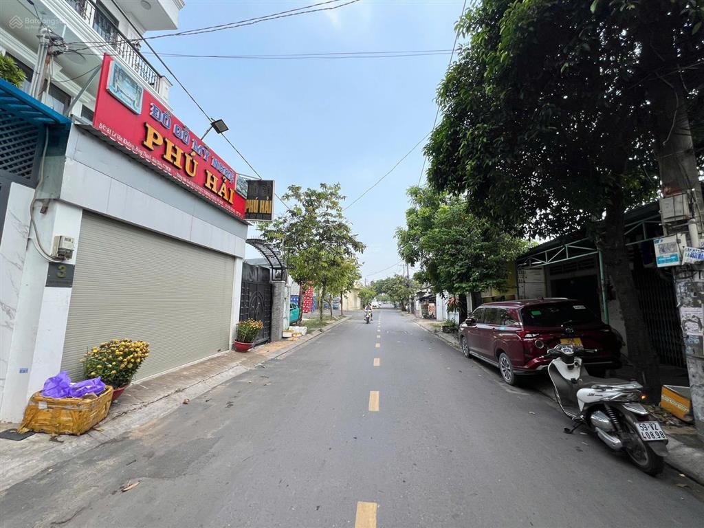 Nhà 1 lầu mới keng 8x22m mặt tiền thới tam thôn 9  sát chợ thới tứ
