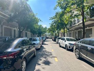 Chính chủ bán liền kề, shophouse vincom thái hoà  nghệ an  3 tầng 1 tum