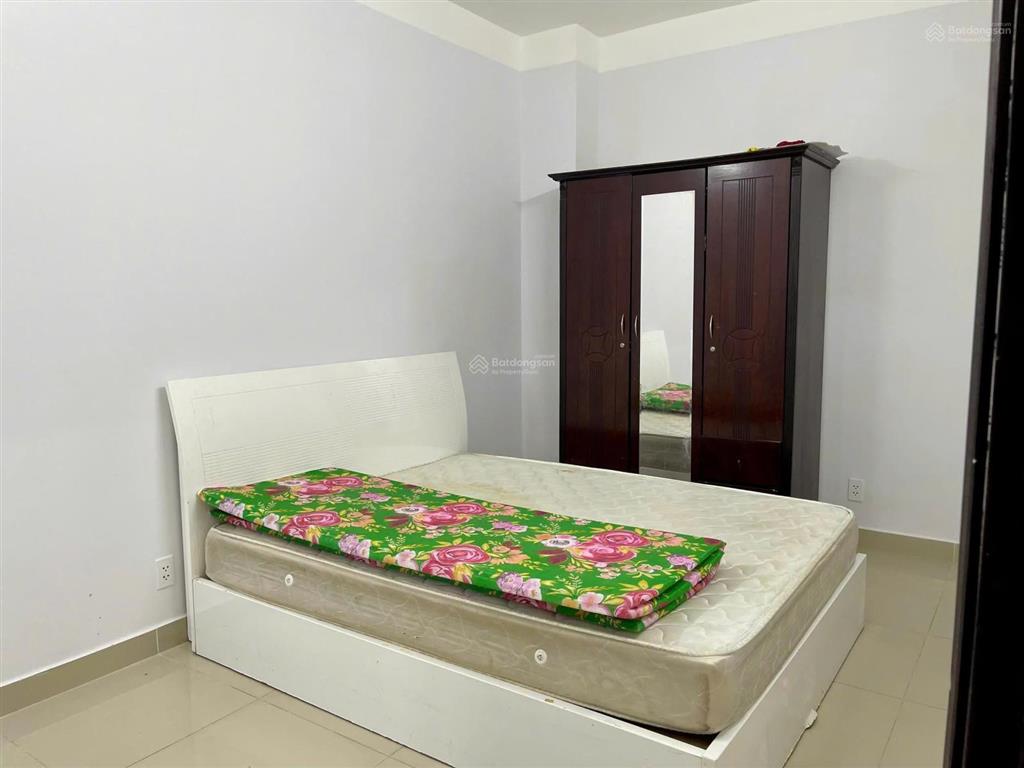 Cho thuê 2pn (60m2) nội thất đầy đủ tầng cao view đẹp giá chỉ 8,5 tr/tháng.