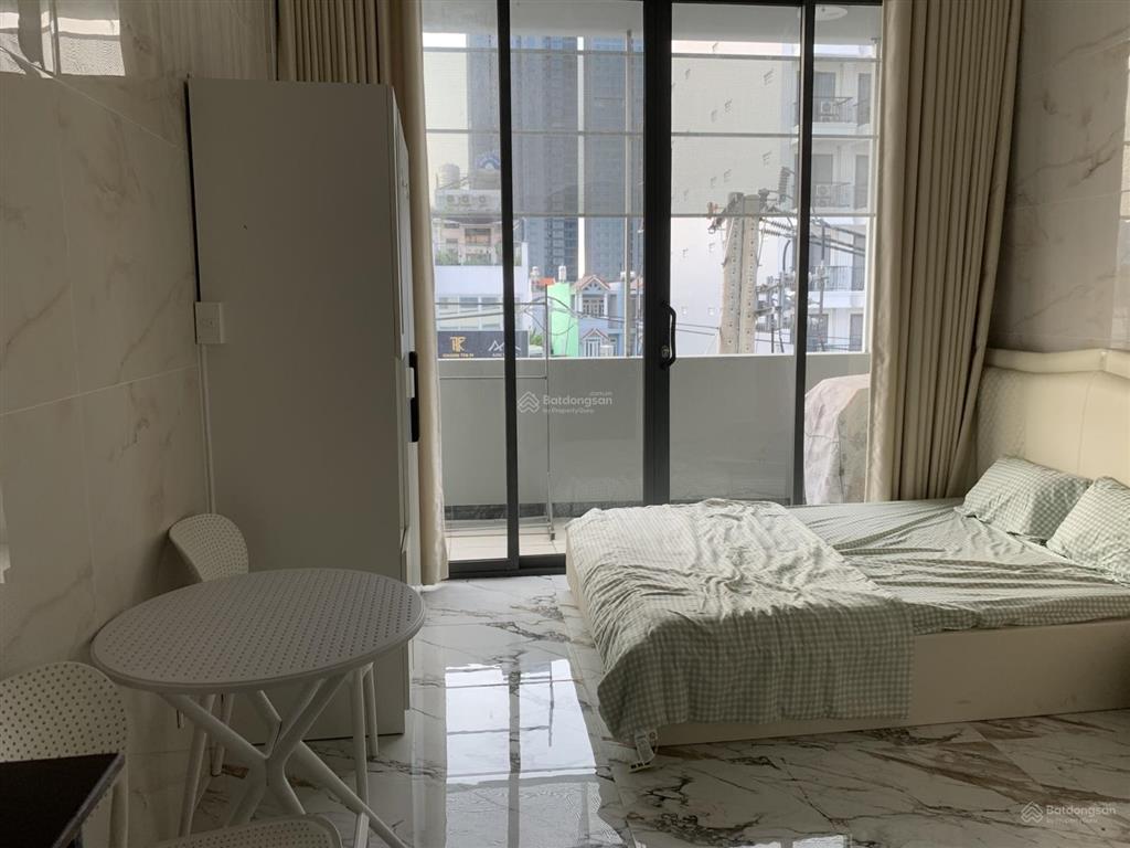 Cho thuê căn hộ dịch vụ 40m2 đầy đủ nội thất, có ban công, nhà mới vào ở ngay