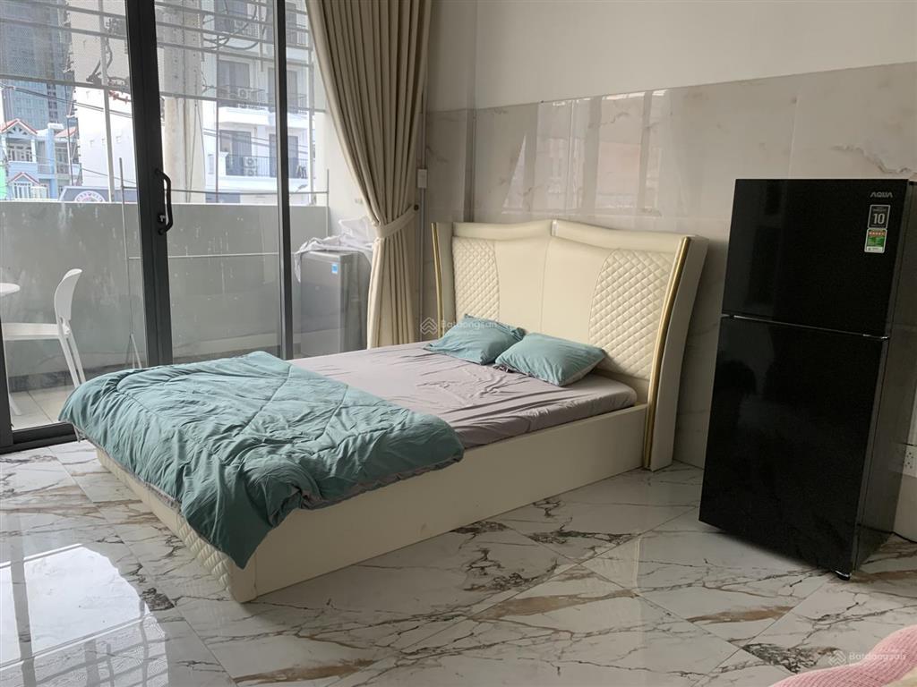 Cho thuê căn hộ dịch vụ 40m2 đầy đủ nội thất, có ban công, nhà mới vào ở ngay