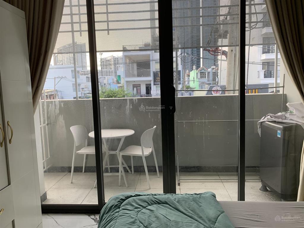 Cho thuê căn hộ dịch vụ 40m2 đầy đủ nội thất, có ban công, nhà mới vào ở ngay