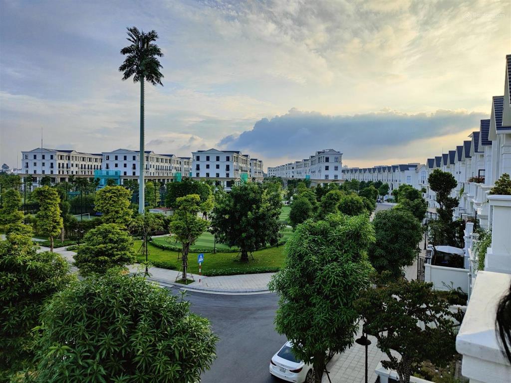 Quỹ căn cắt lỗ  song lập 150m²  giá 24 tỷ  view hồ 24,5ha, gần tttm vincom  (sẵn sổ đỏ)