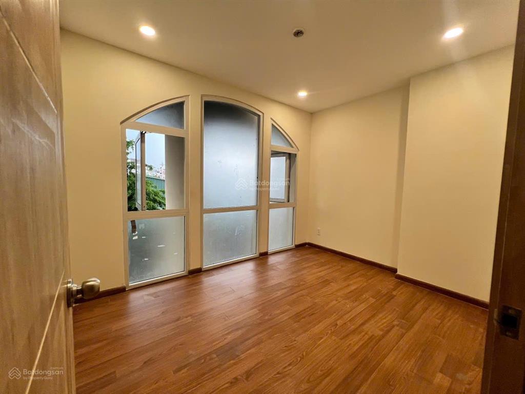 Cho thuê shophouse vừa ở vừa kinh doanh, giá thuê 7 triệu/tháng. 0934 987 ***