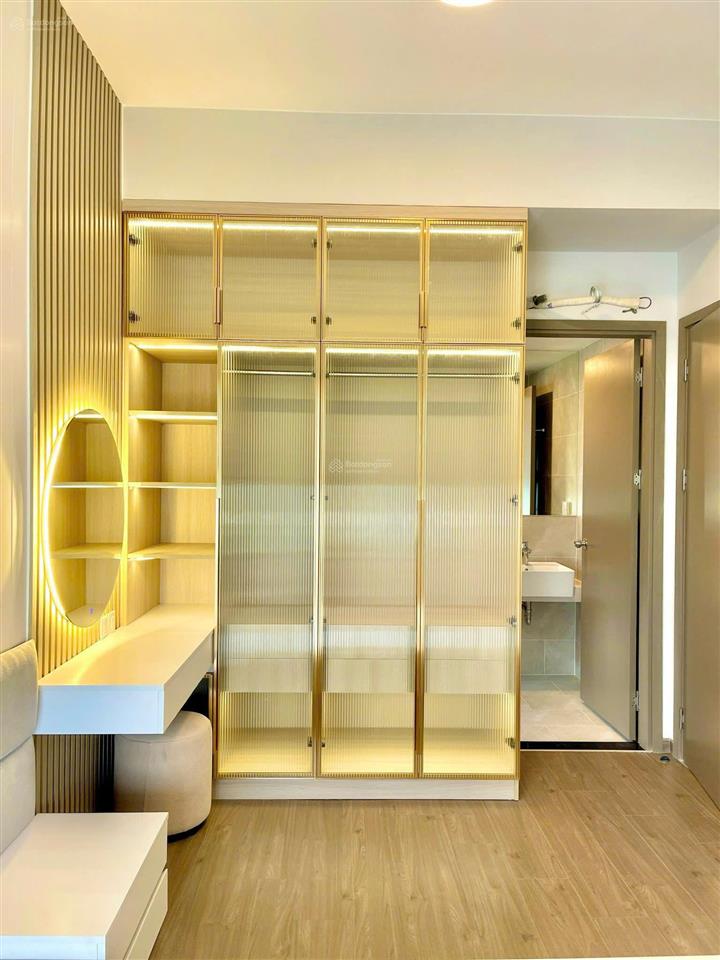Cần bán gấp căn 69m2 lầu cao view đẹp. sổ hồng sẵn hỗ trợ vay hơn 2 tỷ.  0934 987 ***
