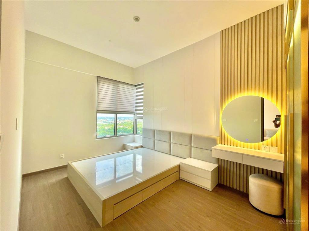 Cần bán gấp căn 69m2 lầu cao view đẹp. sổ hồng sẵn hỗ trợ vay hơn 2 tỷ.  0934 987 ***