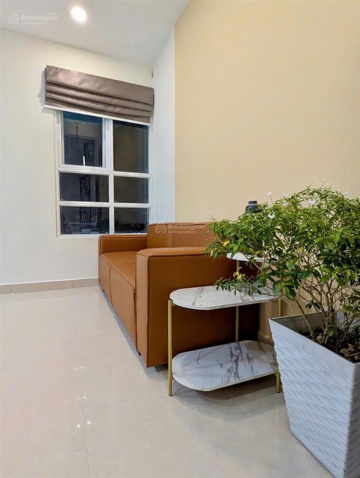 Ngợp ngân hàng cần bán gấp căn hộ 62m2 full nội thất mới, chuyển vào ở ngay, giá bán 2,120 tỷ