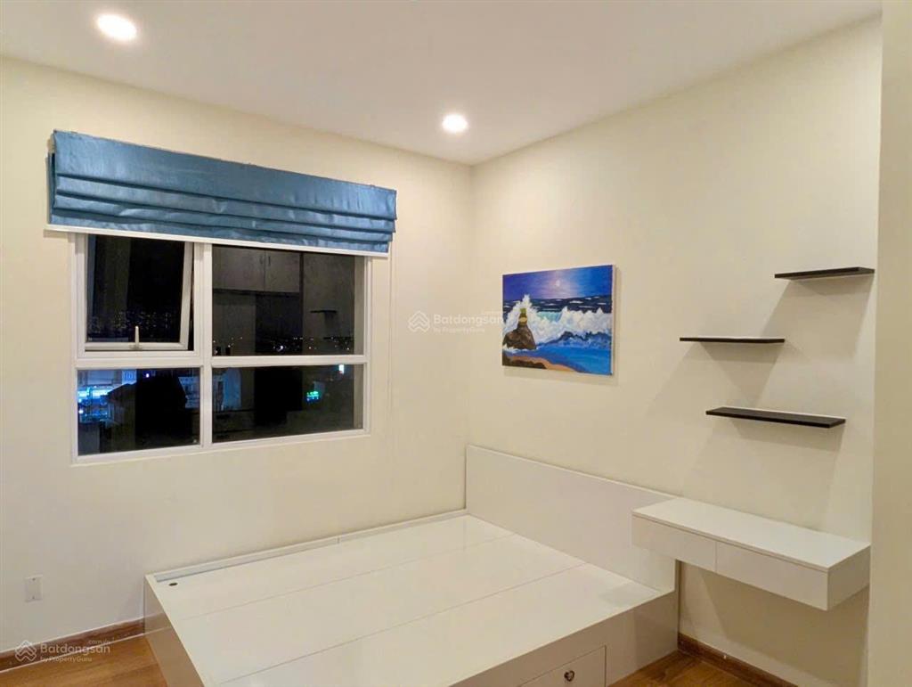 Ngợp ngân hàng cần bán gấp căn hộ 62m2 full nội thất mới, chuyển vào ở ngay, giá bán 2,120 tỷ