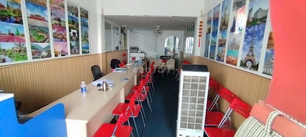 Mặt bằng Võ Văn Tần, giá 21 triệu. Vị trí trung tâm Q3, đường 2 chiều.