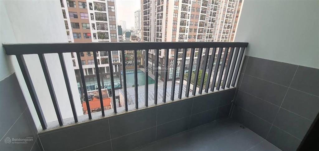 Bán chcc a1 kim giang , căn góc , 2 ban công view hồ thoáng đẹp