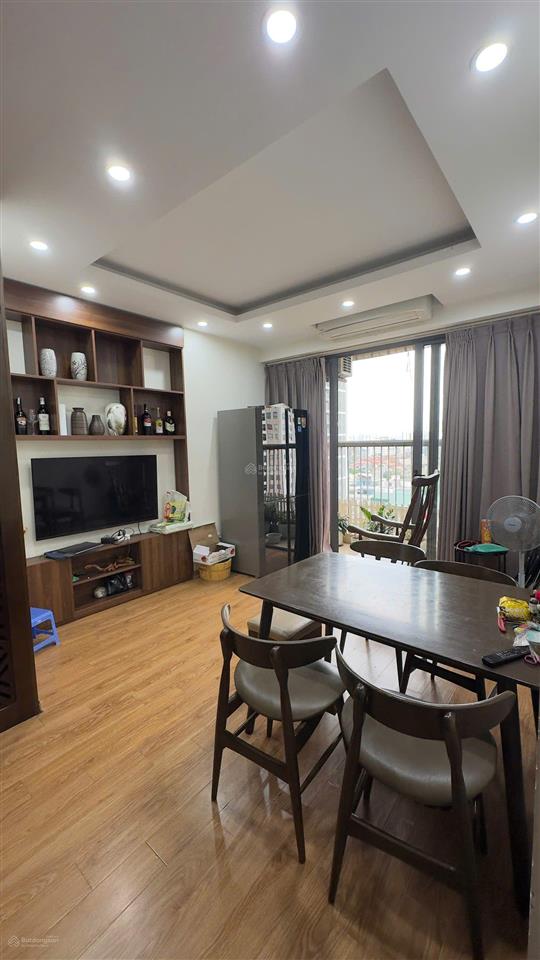 Bán căn 3pn 90m2, căn số 10 toà b chung cư ct36 định công. hướng đông năm đẹp, sẵn sổ đỏ, tầng đẹp