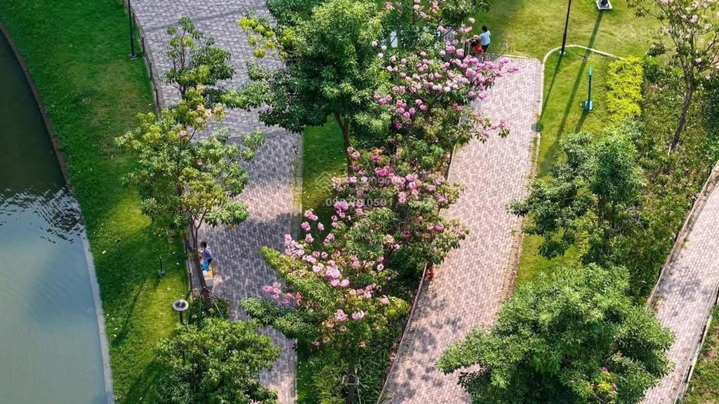 Cho thuê 2pn1wc tháp panorama 60m2 có ban công giá thuê 9 triệu ở liền