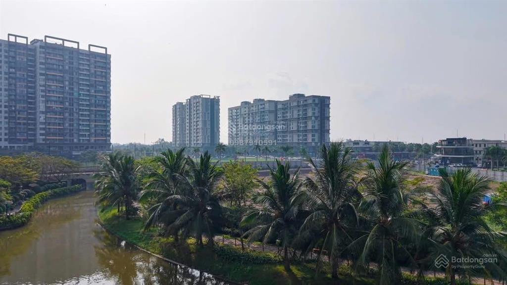Cho thuê 2pn1wc tháp panorama 60m2 có ban công giá thuê 9 triệu ở liền