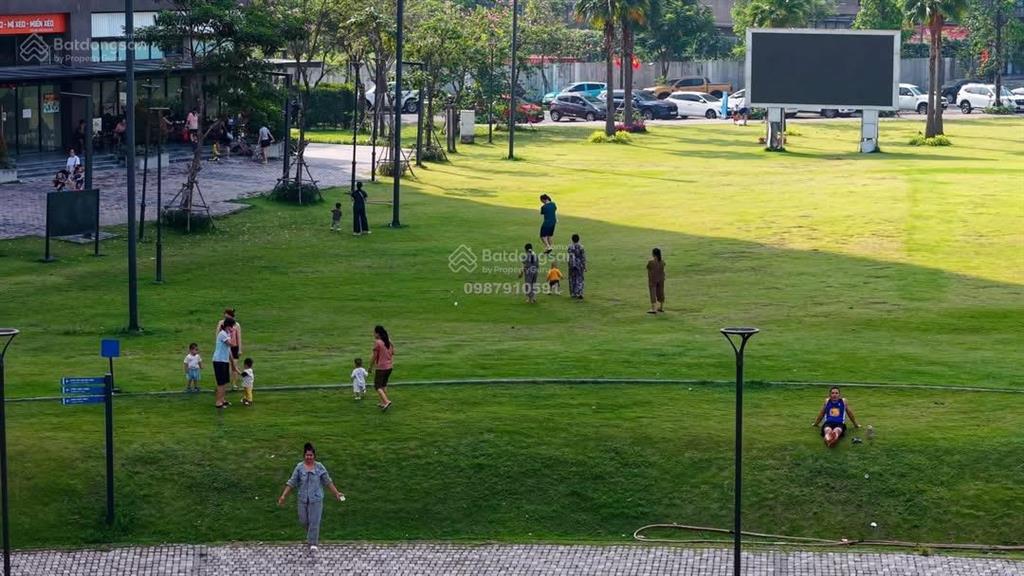 Cho thuê 2pn1wc tháp panorama 60m2 có ban công giá thuê 9 triệu ở liền