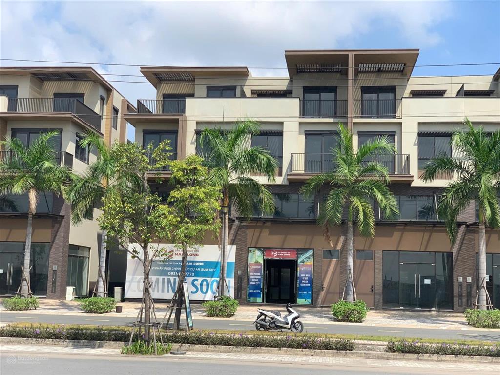 Cần bán shophouse trục mặt tiền chỉ 24 căn phân khu giai đoạn 1 giá 13,5 tỷ thuận tiện kinh doanh