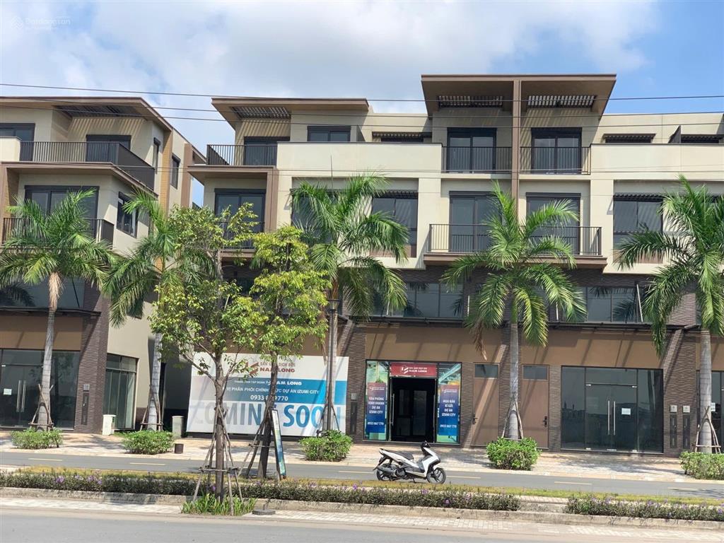 Cần bán shophouse trục mặt tiền chỉ 24 căn phân khu giai đoạn 1 giá 13,5 tỷ thuận tiện kinh doanh