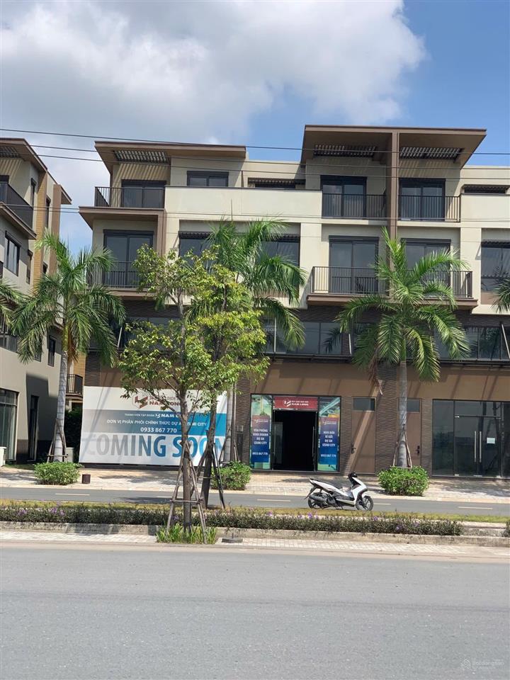 Cần bán shophouse trục mặt tiền chỉ 24 căn phân khu giai đoạn 1 giá 13,5 tỷ thuận tiện kinh doanh