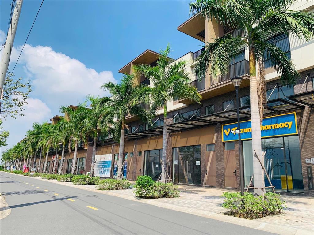 Cần bán shophouse trục mặt tiền chỉ 24 căn phân khu giai đoạn 1 giá 13,5 tỷ thuận tiện kinh doanh