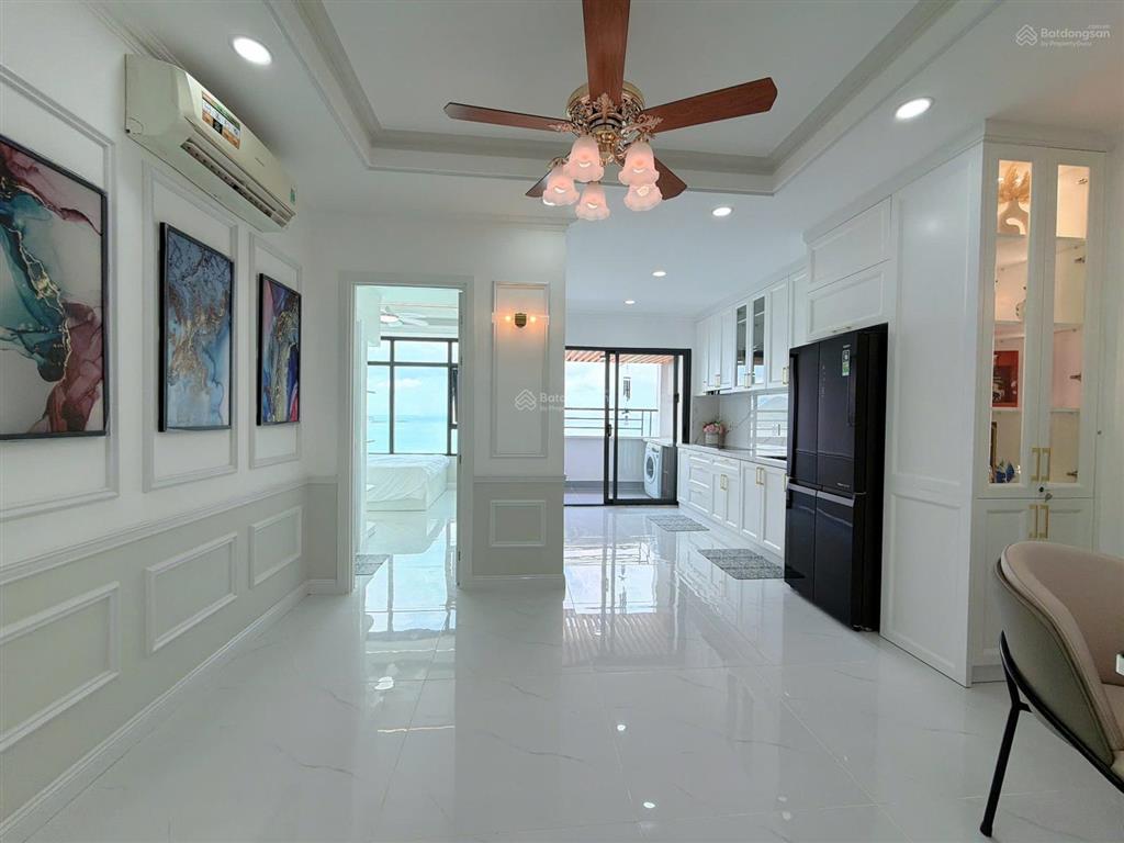 Giảm mạnh căn hộ view trực biển 70.56m2, 2pn 2wc full nội thất mới 100%, giá chỉ 4.98 tỷ