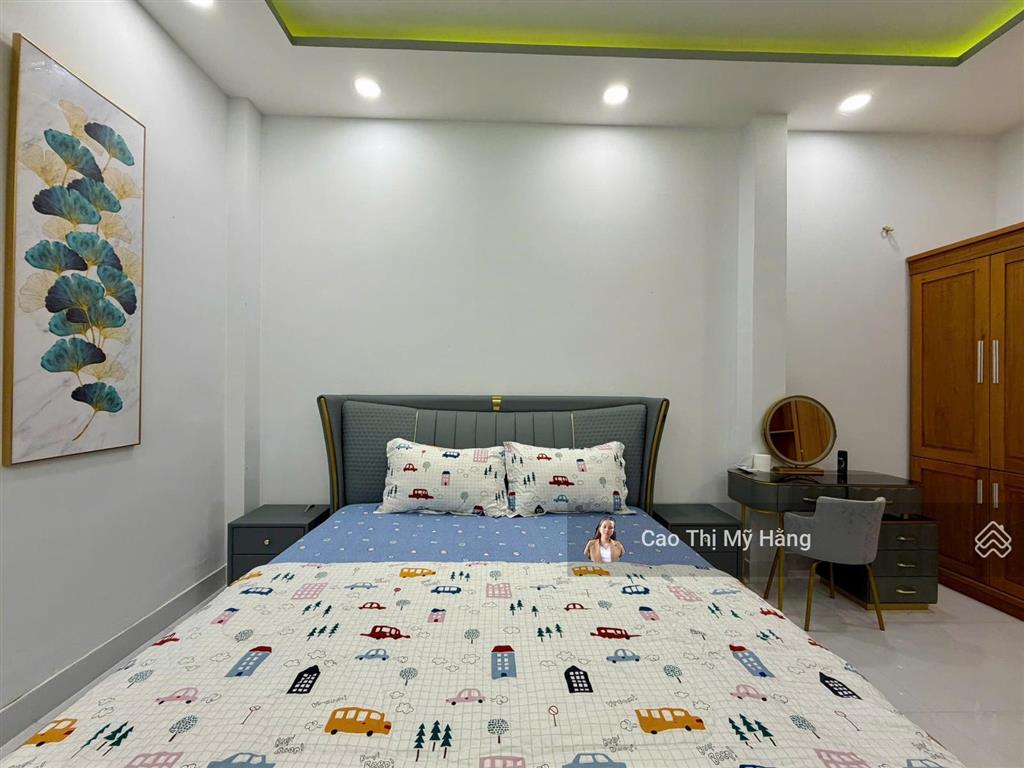 Bán rẻ nhà gần biển 257.1m2, 4pn 4wc, full nội thất, 1 trệt 2 lầu chỉ 8 tỷ 360tr
