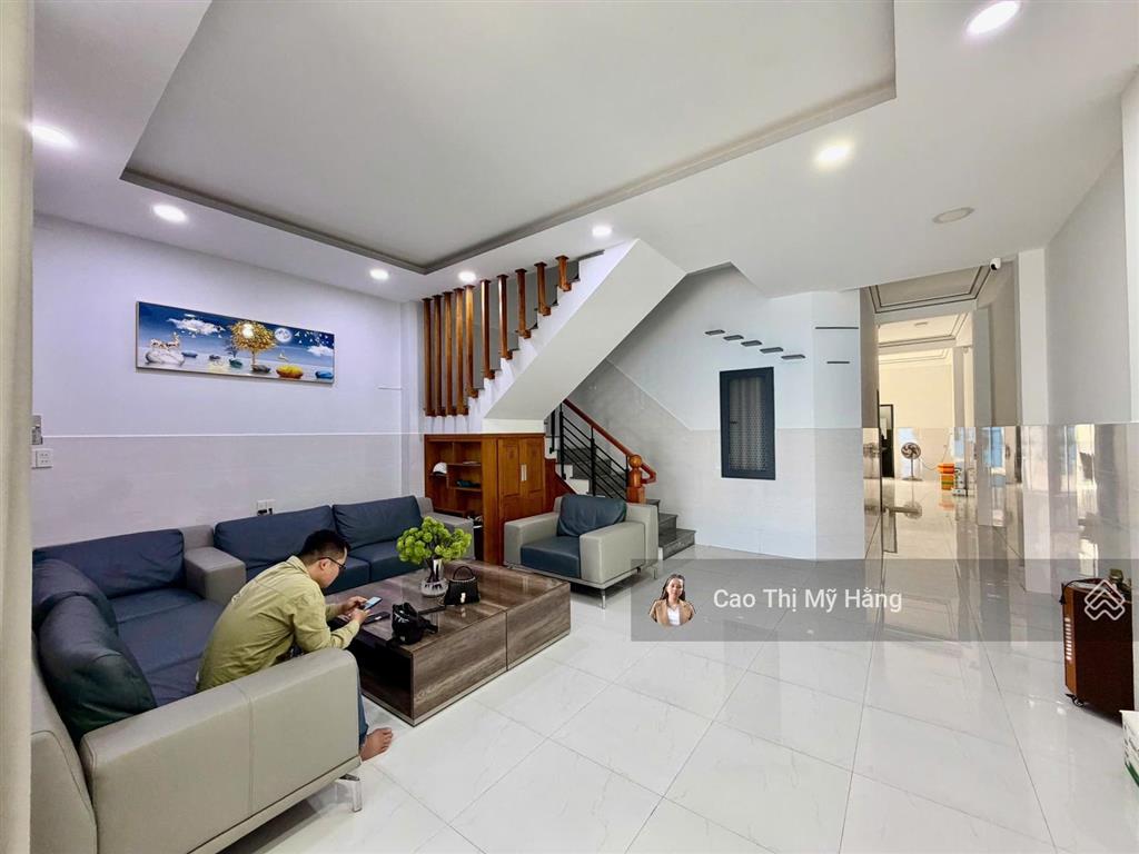 Bán rẻ nhà gần biển 257.1m2, 4pn 4wc, full nội thất, 1 trệt 2 lầu chỉ 8 tỷ 360tr