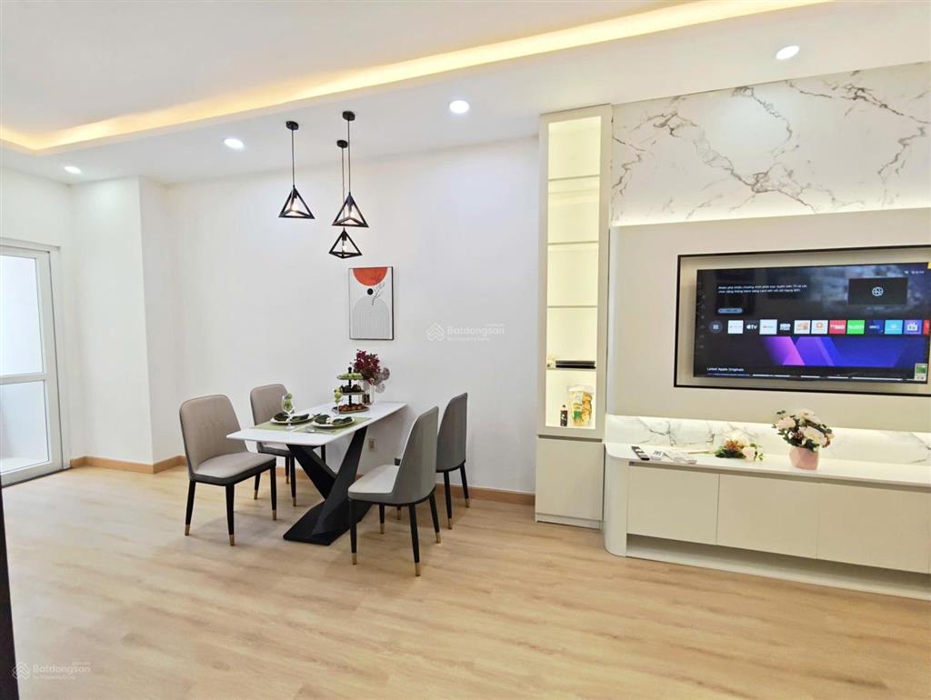 Bán gấp căn hộ giá tốt 58.8m2, tầng thấp, full nội thất mới chỉ 3.05 tỷ