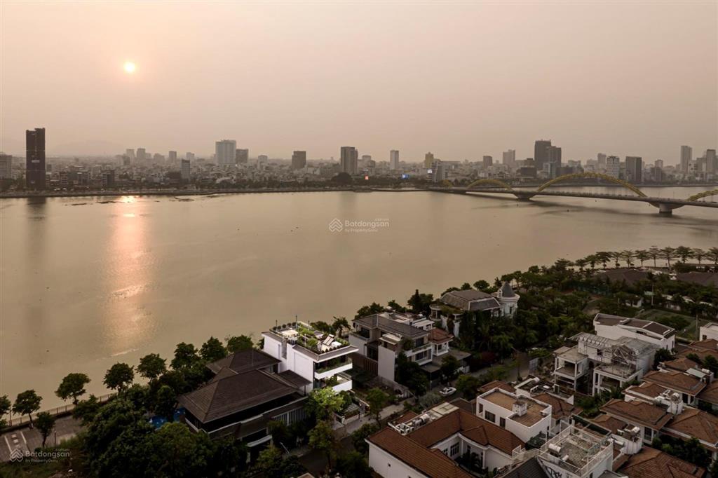 Chính chủ chào bán biệt thự 3 tầng 900m2 đất view trực diện sông hàn eurovillage 1 giá tốt.