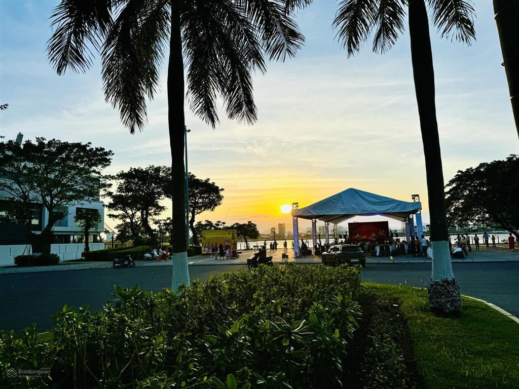 Định cư hà nội tôi chào bán biệt thự đơn lập euro village 1 có bể bơi giá 50 tỷ.  0902 007 ***