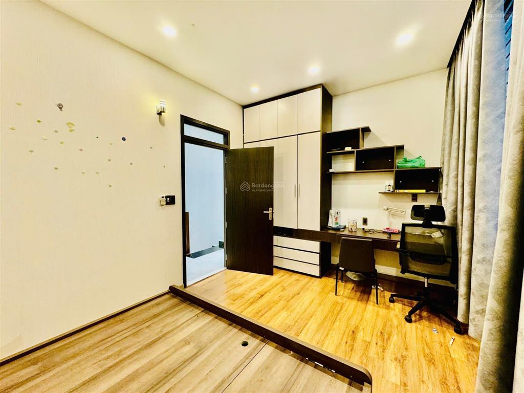 Chính chủ bán nhà 3 tầng full nội thất 25 giang châu 3. khu nam việt á. gần sông
