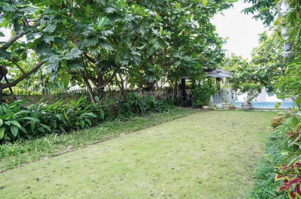 Bán biệt thự 3 tầng full nội thất. 900m2 đất 2 mặt tiền view trực diện sông hàn khu euro 1