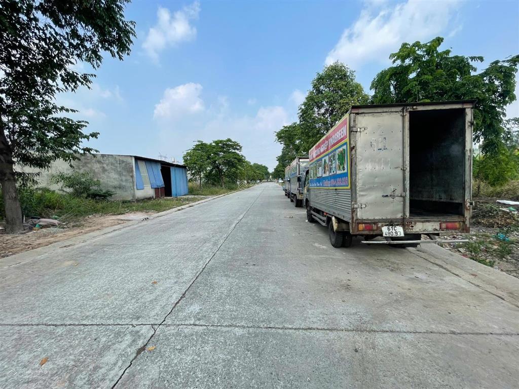 Chính chủ cần bán 150m đất cạnh chợ và cổng chính của mỹ phước 3
