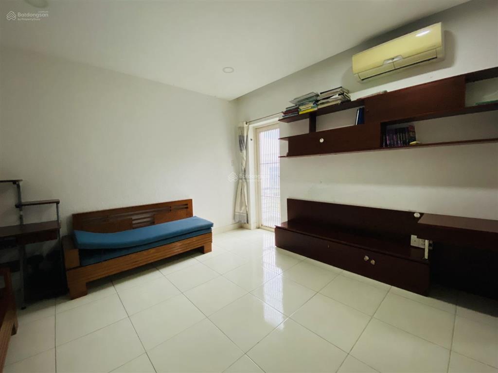 Cho thuê nhà trọ 331 phan huy ích, gò vấp 2 mặt tiền, đường 6m, bếp + wc riêng, chỉ 3.5 triệu/th