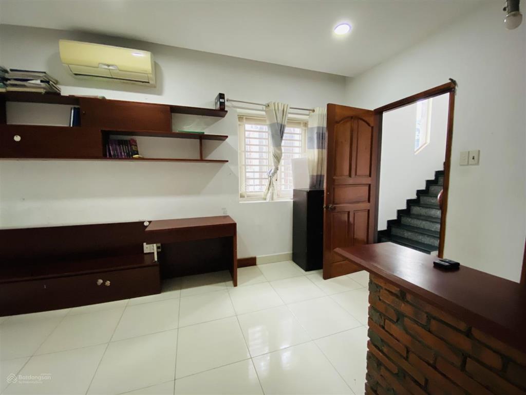 Cho thuê nhà trọ 331 phan huy ích, gò vấp 2 mặt tiền, đường 6m, bếp + wc riêng, chỉ 3.5 triệu/th