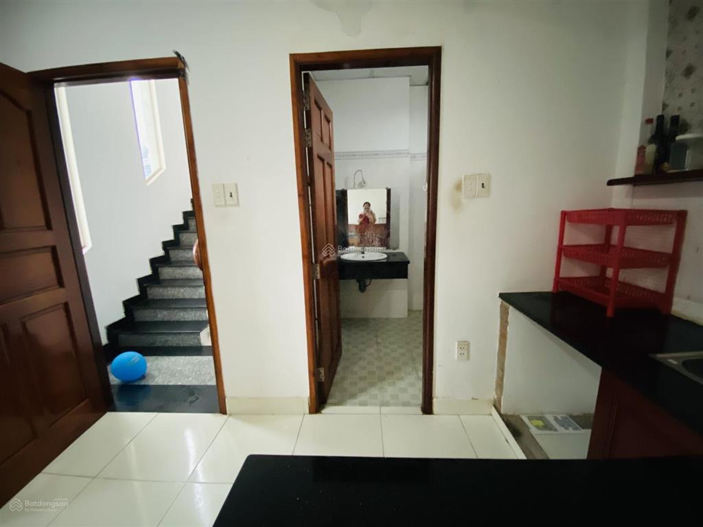 Cho thuê nhà trọ 331 phan huy ích, gò vấp 2 mặt tiền, đường 6m, bếp + wc riêng, chỉ 3.5 triệu/th