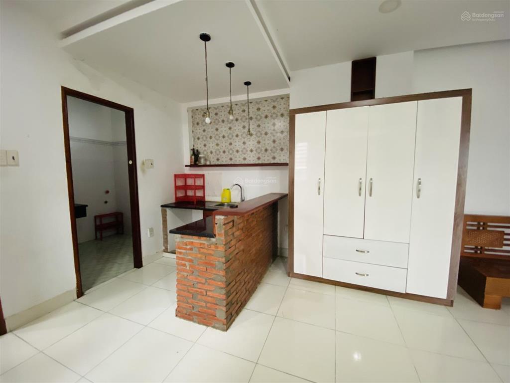 Cho thuê nhà trọ 331 phan huy ích, gò vấp 2 mặt tiền, đường 6m, bếp + wc riêng, chỉ 3.5 triệu/th